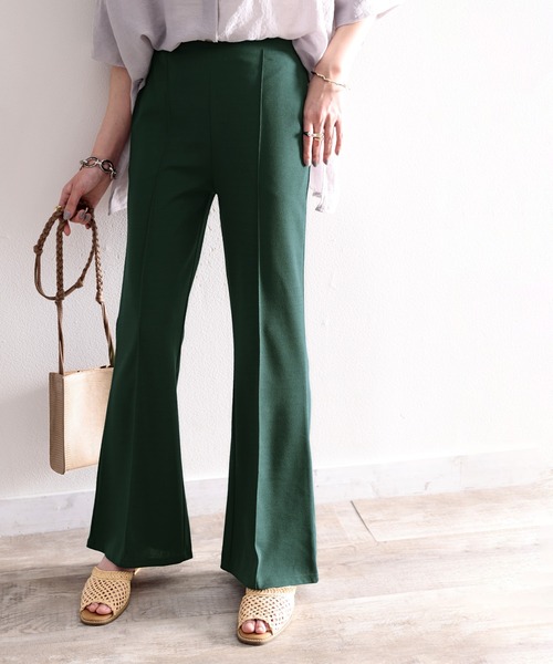 classicalelf(クラシカルエルフ)の「“なんか素敵”余裕を感じる大人の脚長フレア。センタープレス セミフレア カットソー カラー イージーパンツ(スラックス・レディース・ブラック/レッド/オレンジ/グリーン/モカ/グレイッシュベージュ/ダークブラウン/ピンク/ブルー/ライトグリーン/チャコール・SMALL/MEDIUM/LARGE/X-LARGE)」の15枚目の写真