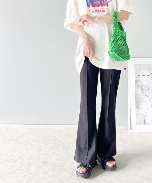 classicalelf(クラシカルエルフ)の「“なんか素敵”余裕を感じる大人の脚長フレア。センタープレス セミフレア カットソー カラー イージーパンツ(スラックス・レディース・ブラック/レッド/オレンジ/グリーン/モカ/グレイッシュベージュ/ダークブラウン/ピンク/ブルー/ライトグリーン/チャコール・SMALL/MEDIUM/LARGE/X-LARGE)」の17枚目の写真