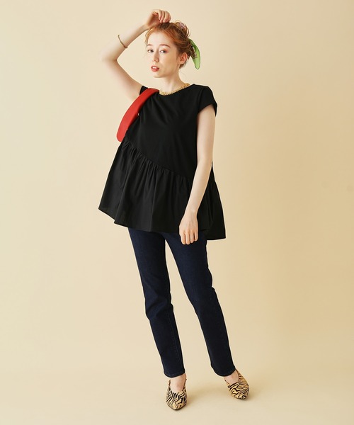 MADEMOISELLE ROPE'（マドモアゼル ロペ）の「アシンメトリードッキングプルオーバー（Tシャツ/カットソー・レディース・ホワイト/ブラック・38）」の6枚目の写真