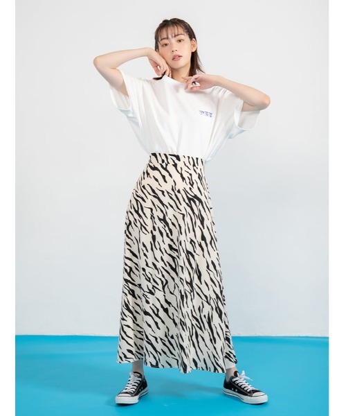 fifth calin（フィフスカラン）の「ゼブラAラインフレアスカート（スカート・レディース・ホワイト/ブラック・MEDIUM）」の2枚目の写真