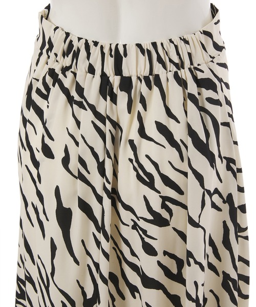 fifth calin（フィフスカラン）の「ゼブラAラインフレアスカート（スカート・レディース・ホワイト/ブラック・MEDIUM）」の7枚目の写真