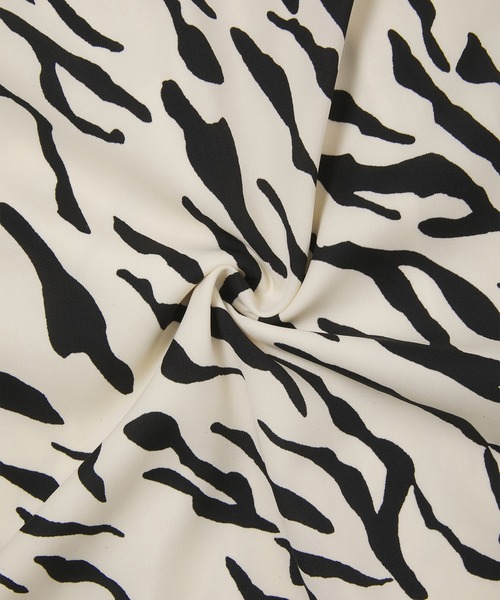 fifth calin（フィフスカラン）の「ゼブラAラインフレアスカート（スカート・レディース・ホワイト/ブラック・MEDIUM）」の9枚目の写真