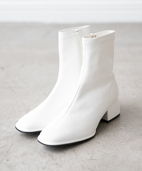 A part by(アパートバイ)の「ストレッチスクエアショートブーツ 215234(ブーツ・レディース・ブラック/オフホワイト/ライトベージュ/グレー系その他2・MEDIUM/LARGE)」の16枚目の写真