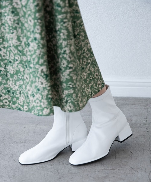 A part by(アパートバイ)の「ストレッチスクエアショートブーツ 215234(ブーツ・レディース・ブラック/オフホワイト/ライトベージュ/グレー系その他2・MEDIUM/LARGE)」の8枚目の写真