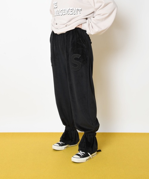 SUPERTHANKS（スーパーサンクス）の「ダブルフェイスベロアストラップパンツ■セットアップ対応■(ユニセックス)（その他パンツ・メンズ・チャコールグレー/レオパード/ライトカーキ/ブラック・L/M/S）」の2枚目の写真