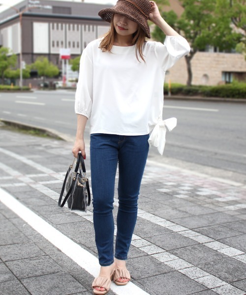 SELECT LEVERY(セレクトリベリー)の「(Emma)サイドリボンブラウス(シャツ/ブラウス・レディース・ホワイト/ネイビー/グリーン/ラベンダー・SMALL/MEDIUM/LARGE)」の5枚目の写真