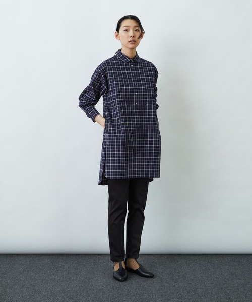 LOISIR（ロワズィール）の「ラウンドカラーチュニックシャツ（チュニック・レディース・サックスブルー/チェック/オフホワイト・FREE）」の14枚目の写真