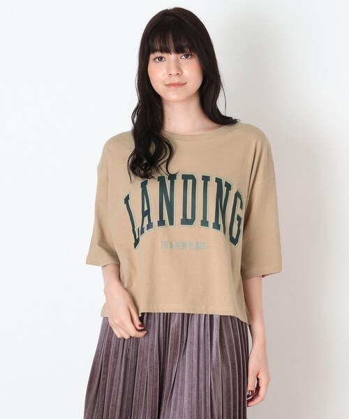 Cutie Blonde(キューティーブロンド)の「◆ルーズBIGロゴプルオーバー【ショート丈】(Tシャツ/カットソー・レディース・ベージュ/ブラック・02/01/03)」の2枚目の写真