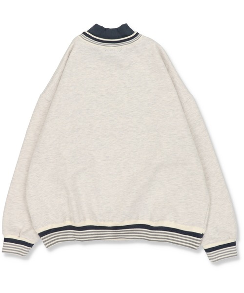 SPINNS（スピンズ）の「【ゆったりシルエット】ラインリブワンポイント 裏起毛リブラインスウェット（スウェット・レディース・ナチュラル/オートミール/ブラック/ブルー・ONESIZE）」の11枚目の写真