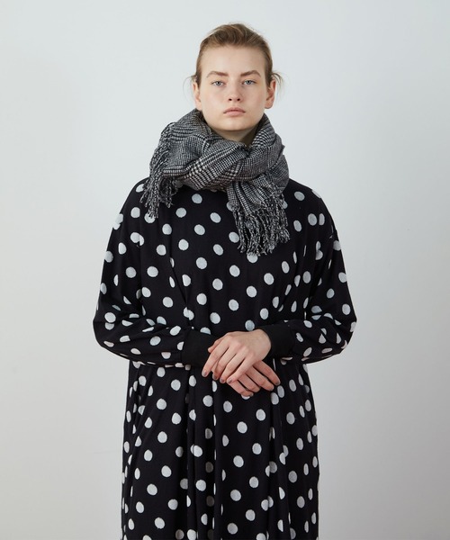 FRAPBOIS（フラボア）の「ウールマフラー（ストール/ショール・レディース・レッド系その他/ブラック系その他/グリーン系その他/ブラウン系その他・FREE）」の6枚目の写真