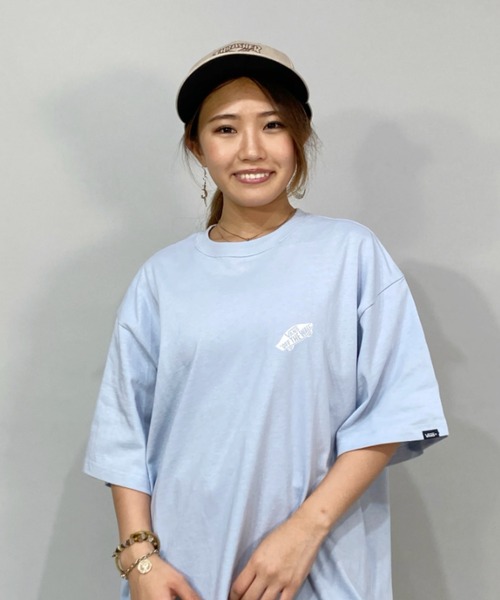 VANS（バンズ）の「【ムラサキスポーツ別注】VANS/バンズ  ビッグシルエット/オーバーサイズ/ バックプリント スケートロゴTシャツ  122H3010123（Tシャツ/カットソー・レディース・ブラック/ブルー/ホワイト・S/M）」の9枚目の写真