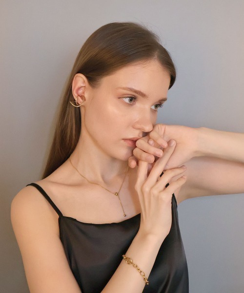 CEMONEMO（セモネモ）の「ダブル ツイスト イヤーカフ（イヤーカフ・レディース・シルバー/ゴールド・FREE）」の14枚目の写真