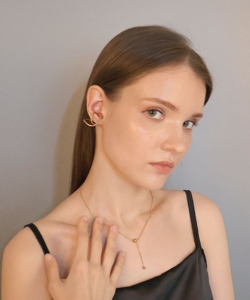 CEMONEMO（セモネモ）の「ダブル ツイスト イヤーカフ（イヤーカフ・レディース・シルバー/ゴールド・FREE）」の11枚目の写真