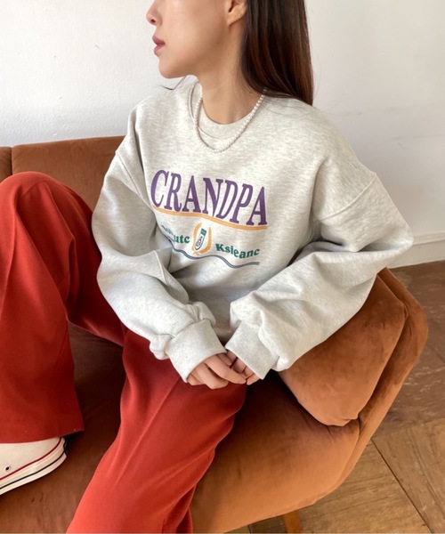 Didot.showroom(ディドット ショールーム)の「CRANDPA mtm / 前面クラシックロゴプリント短丈スウェットトレーナー(スウェット・レディース・オートミール/グリーン・FREE)」の14枚目の写真
