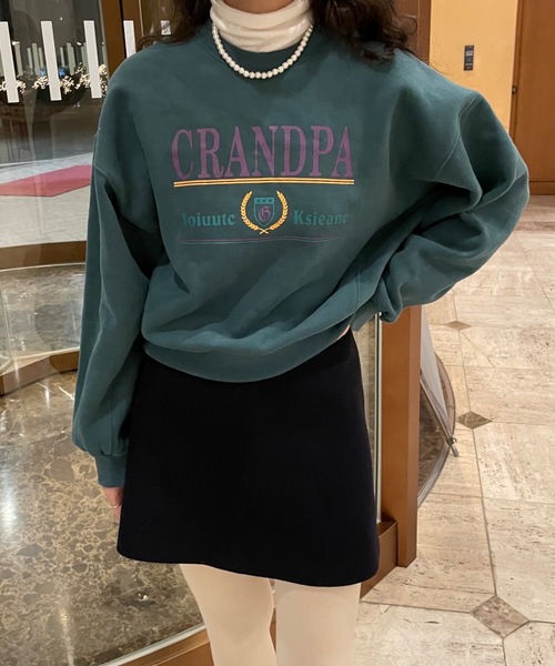 Didot.showroom(ディドット ショールーム)の「CRANDPA mtm / 前面クラシックロゴプリント短丈スウェットトレーナー(スウェット・レディース・オートミール/グリーン・FREE)」の8枚目の写真