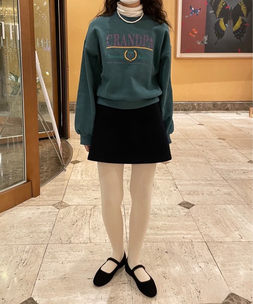 Didot.showroom(ディドット ショールーム)の「CRANDPA mtm / 前面クラシックロゴプリント短丈スウェットトレーナー(スウェット・レディース・オートミール/グリーン・FREE)」の11枚目の写真