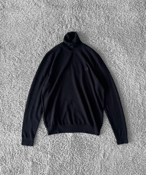FRED PERRY(フレッドペリー)の「FRED PERRY Classic roll neck jumper(ニット/セーター・メンズ・ブラック/ネイビー・M/LARGE)」の1枚目の写真