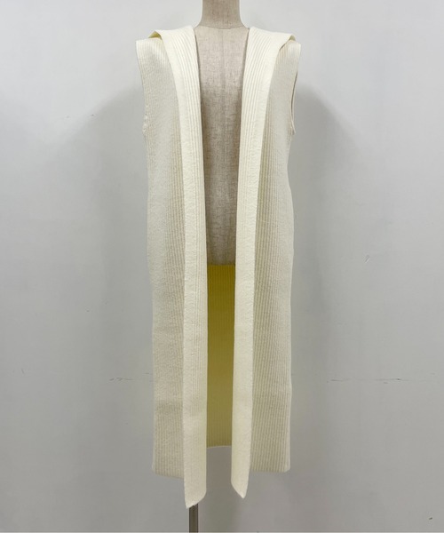 PICCIN(ピッチン)の「フード付畔編みロングジレ(ニット/セーター・レディース・オフホワイト/ブラック・M)」の9枚目の写真