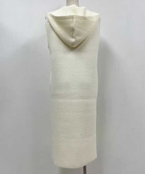 PICCIN(ピッチン)の「フード付畔編みロングジレ(ニット/セーター・レディース・オフホワイト/ブラック・M)」の10枚目の写真