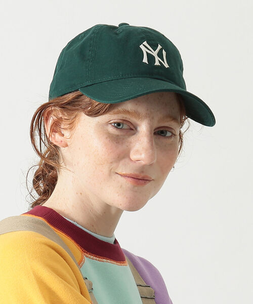 BEAMS BOY（ビームスボーイ）の「NEW ERA × BEAMS BOY / 別注 ニューヨークヤンキース キャップ（キャップ・レディース・ブラック/ネイビー/オフホワイト/グリーン・ONE SIZE）」の7枚目の写真