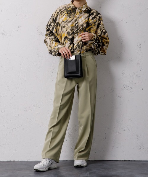 Adoon plain（アドーンプレーン）の「【Adoon plain】スクエアショルダーバッグ（ショルダーバッグ・メンズ・ホワイト/ブラック・FREE）」の6枚目の写真