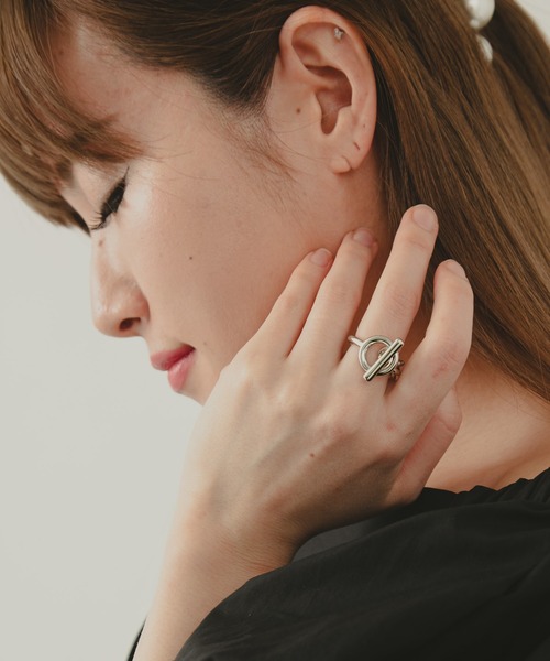 COLOR TOKYO ACCESSORIES(カラートウキョウアクセサリー)の「マンテルチェーンリング(リング・レディース・Silver/GOLD・FREE)」の6枚目の写真