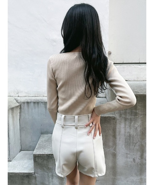 ENVYM(アンビー)の「ハートネックリブKNIT(ニット/セーター・レディース・ベージュ/ブラック/ホワイト・FREE)」の10枚目の写真