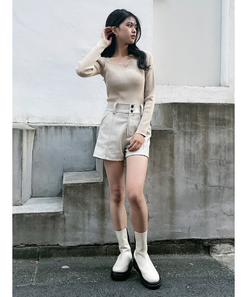 ENVYM(アンビー)の「ハートネックリブKNIT(ニット/セーター・レディース・ベージュ/ブラック/ホワイト・FREE)」の11枚目の写真