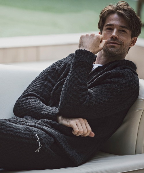 1PIU1UGUALE3 RELAX (ウノピゥウノウグァーレトレ リラックス)の「1PIU1UGUALE3 RELAX(ウノピゥウノウグァーレトレ)ケーブルニットパーカー(パーカー・メンズ・ブラック/ホワイト/ネイビー・S/L/M/XL)」の9枚目の写真