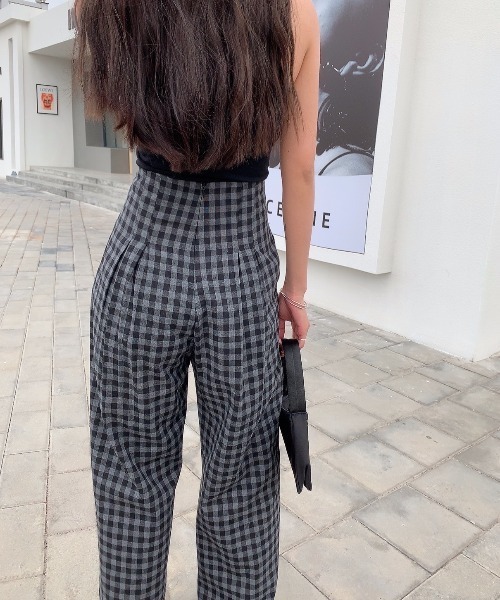 Diosfront（ディオスフロント）の「ハイウエストギンガムチェックセミワイドパンツ（その他パンツ・レディース・ブラック/ブラウン/グリーン・M/L/S）」の12枚目の写真