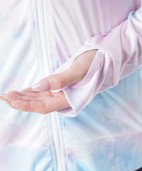 BENETTON (UNITED COLORS OF BENETTON)(ベネトンユナイテッドカラーズオブベネトン)の「【BENETTON:ベネトン】レディースプリントUVラッシュガード(ラッシュガード・レディース・ブルー/グリーン/コーラルピンク・MEDIUM/LARGE/X-LARGE)」の19枚目の写真