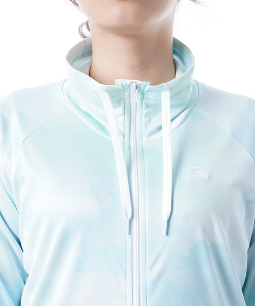 BENETTON (UNITED COLORS OF BENETTON)(ベネトンユナイテッドカラーズオブベネトン)の「【BENETTON:ベネトン】レディースプリントUVラッシュガード(ラッシュガード・レディース・ブルー/グリーン/コーラルピンク・MEDIUM/LARGE/X-LARGE)」の8枚目の写真