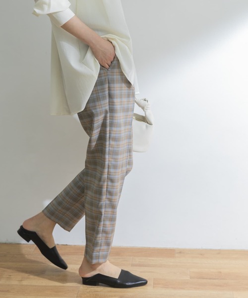 URBAN RESEARCH（アーバンリサーチ）の「ドロストテーパードパンツ（その他パンツ・レディース・チャコールグレー/グリーン系その他/チェック・38/36/34）」の6枚目の写真