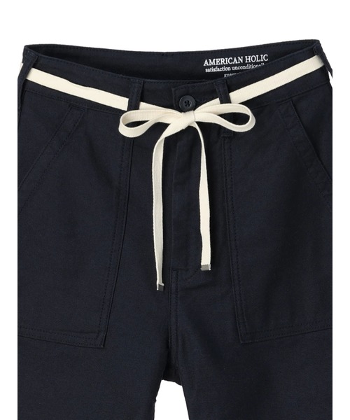 AMERICAN HOLIC(アメリカンホリック)の「【小柄女性向け】ベルト付きベーカーパンツ(カーゴパンツ・レディース・ネイビー/カーキ・XS)」の14枚目の写真