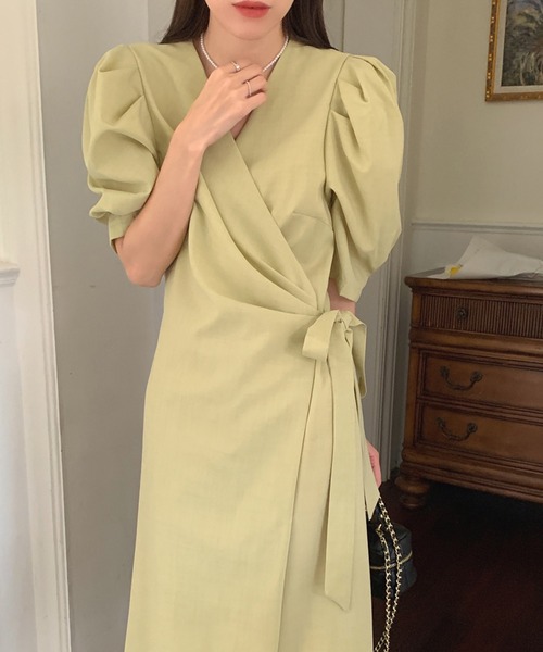 Leja(レジャ)の「【LEJA】Vネックウエストデザインボリューム袖ロングワンピース(ワンピース・レディース・ベージュ/グリーン・FREE)」の6枚目の写真