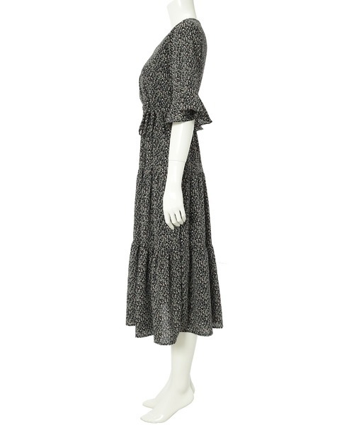 fifth(フィフス)の「小花柄カシュクールティアードワンピース(ワンピース・レディース・ブラック/オフホワイト・M)」の6枚目の写真