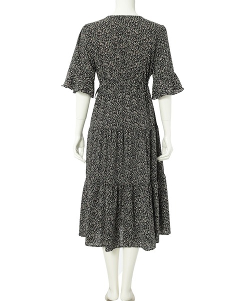 fifth(フィフス)の「小花柄カシュクールティアードワンピース(ワンピース・レディース・ブラック/オフホワイト・M)」の7枚目の写真