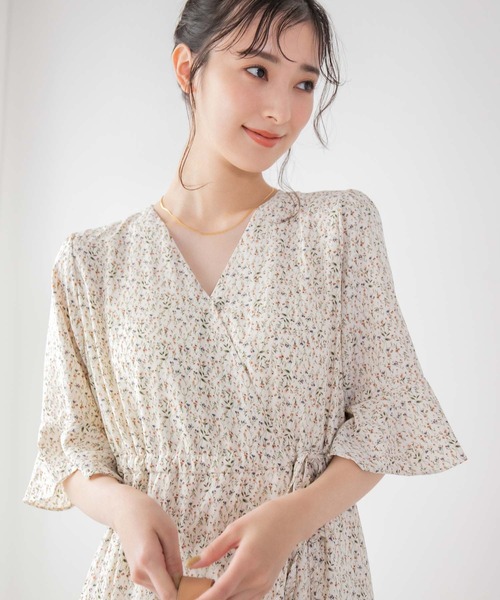 fifth(フィフス)の「小花柄カシュクールティアードワンピース(ワンピース・レディース・ブラック/オフホワイト・M)」の18枚目の写真
