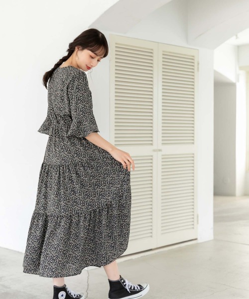 fifth(フィフス)の「小花柄カシュクールティアードワンピース(ワンピース・レディース・ブラック/オフホワイト・M)」の21枚目の写真
