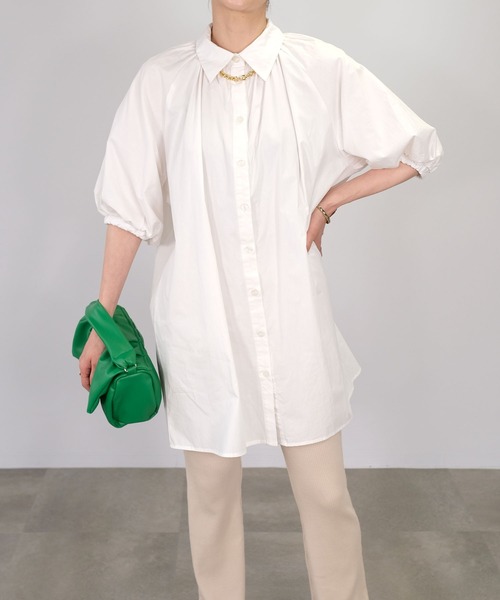 ANDJ(アンドジェイ)の「ボリュームスリーブチュニックブラウス(シャツ/ブラウス・レディース・ブラック/ホワイト/ライトブルー・M)」の2枚目の写真