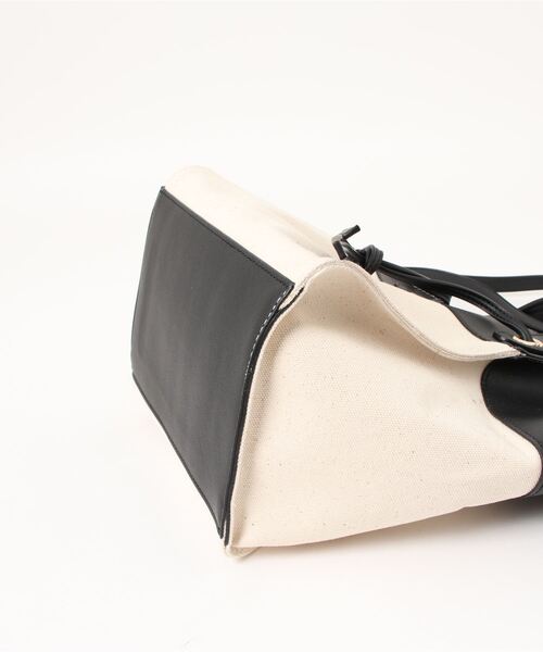LATINA（ラティーナ）の「バイカラーキャンバスバッグ（ハンドバッグ・レディース・ブラック/ベージュ・FREE）」の14枚目の写真