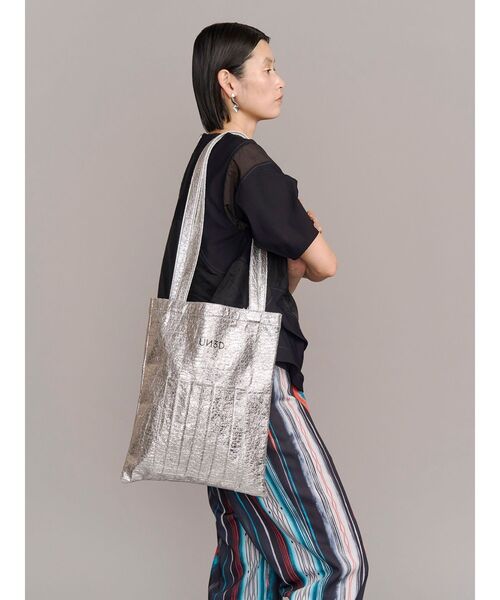 UN3D.（アンスリード）の「ORIGAMI POCKET TOTE R / オリガミポケットラメトート（トートバッグ・レディース・ブラック/シルバー/ライトグリーン/ライム/ブルー/ゴールド・FREE）」の17枚目の写真