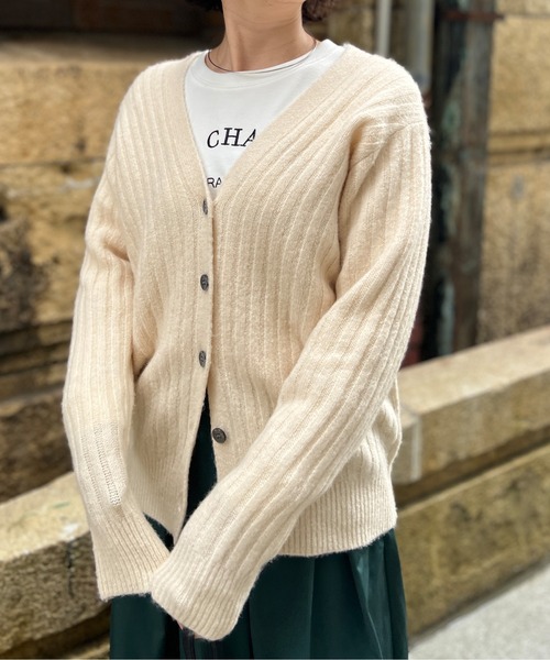 Chez toi（シェトワ）の「【WEB限定】Vネックワイドリブカーディガン（カーディガン/ボレロ・レディース・キャメル/オレンジ/アイボリー/ブラック/サックスブルー・FREE）」の8枚目の写真