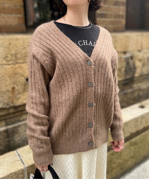 Chez toi（シェトワ）の「【WEB限定】Vネックワイドリブカーディガン（カーディガン/ボレロ・レディース・キャメル/オレンジ/アイボリー/ブラック/サックスブルー・FREE）」の20枚目の写真
