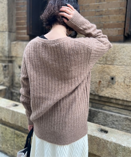 Chez toi（シェトワ）の「【WEB限定】Vネックワイドリブカーディガン（カーディガン/ボレロ・レディース・キャメル/オレンジ/アイボリー/ブラック/サックスブルー・FREE）」の22枚目の写真