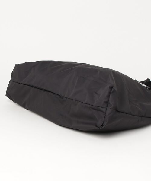 A BATHING APE(アベイシングエイプ)の「WEB限定/BUSY WORKS ECO BAG M BAPEC(エコバッグ/サブバッグ・メンズ・ブラック・FREE)」の3枚目の写真