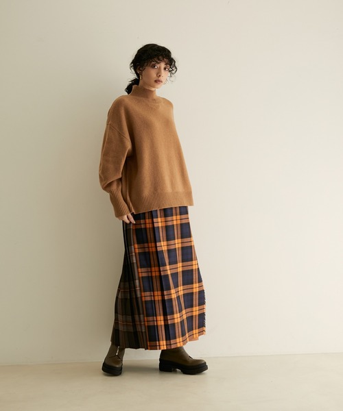 SALON adam et rope'（サロン アダム エ ロペ）の「【手洗い可能】タスマニアウールハイネックニットプルオーバー（ニット/セーター・レディース・オフホワイト/キャメル/ブルー系その他4・FREE）」の7枚目の写真