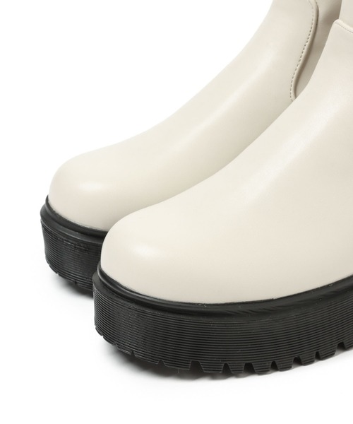 repipi armario（レピピ アルマリオ）の「バックZIPブーツ（ブーツ・キッズ・ホワイト/ブラック・MEDIUM/LARGE）」の11枚目の写真