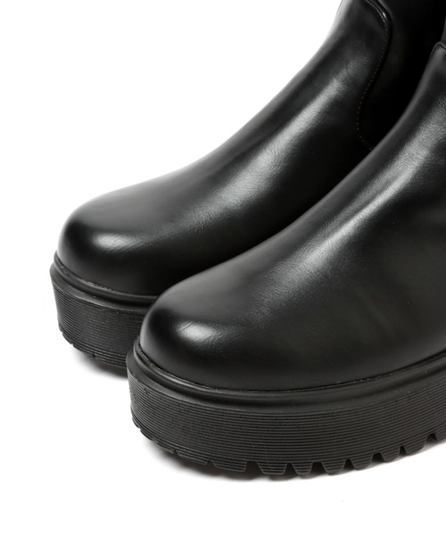 repipi armario（レピピ アルマリオ）の「バックZIPブーツ（ブーツ・キッズ・ホワイト/ブラック・MEDIUM/LARGE）」の12枚目の写真