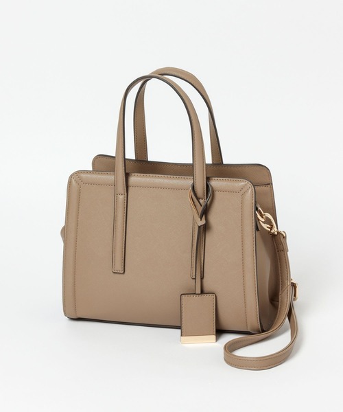 GLOBAL WORK(グローバルワーク)の「スクエアショルダーS/一部店舗限定/349577(ショルダーバッグ・レディース・ブラック/ベージュ/レッド/ホワイト・FREE)」の4枚目の写真